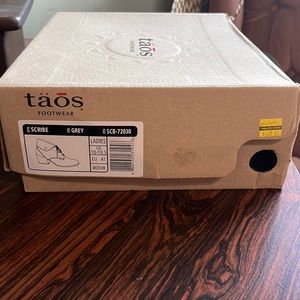 Taos Grey Scribe Boots